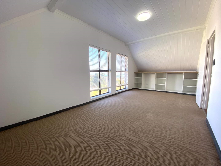 7 Bedroom Property for Sale in Myburgh Park Western Cape